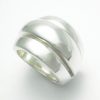Anillo de plata ley 0,950 con peso 15 gramos. Diseño argolla ancha 2 canales.