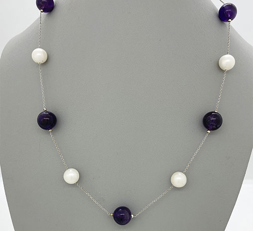 Collar de plata con perlas y amatistas naturales