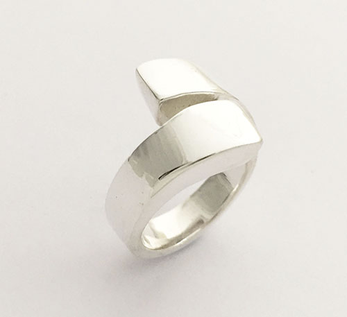 Anillo de plata
