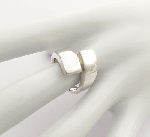 Anillo de plata