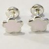 Aretes de plata ley 0,950 con peso 1 gramos. Diseño flor rosa para bebes.