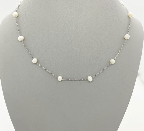 Collar de plata con perlas naturales