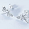 Aretes de plata libélulas para niñas.