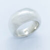 Anillo de plata ley 0,950 con peso 12 gramos. Diseño de argolla mediacaña mediana.