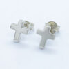 Aretes de plata ley 0,950 de peso 5,5 gramos. Diseño cruces cristianas pequeñas.