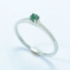 Anillo de plata con esmeralda de Colombia