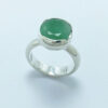 Anillo de plata con esmeralda