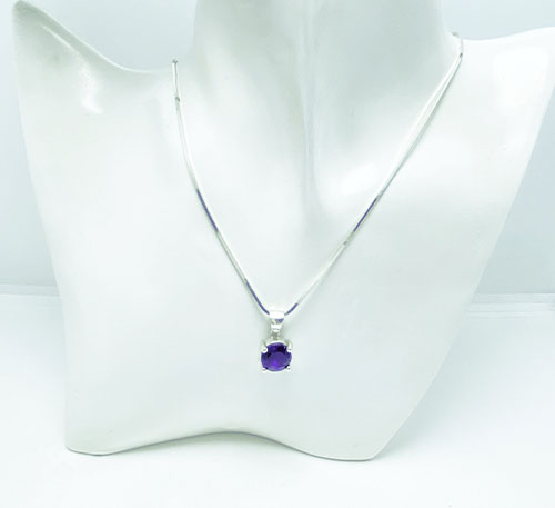 Dije collar de plata con amatista natural