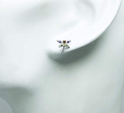 Aretes de plata ley 0,925 con peso 1 gramos. Diseño libélulas con circones de colores para niñas.