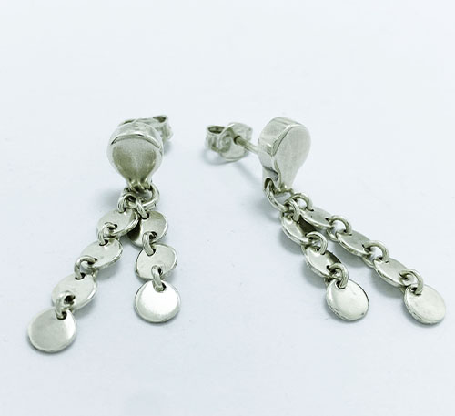 Aretes de plata ley 0,925 con peso 5.5 gramos diseño de 2 segmentos móviles de discos flotantes