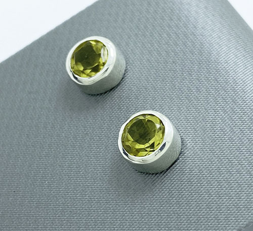 Aretes de plata con topacios amarillos