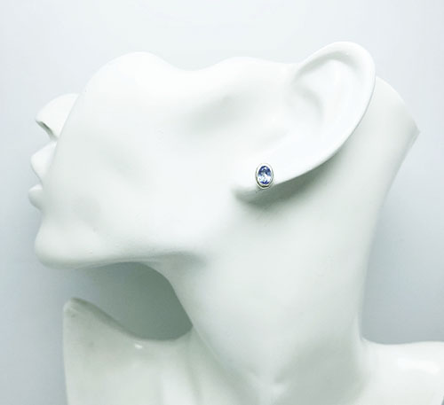 Aretes de plata para niñas con topacios azules