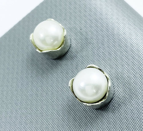 Aretes de plata con perlas naturales